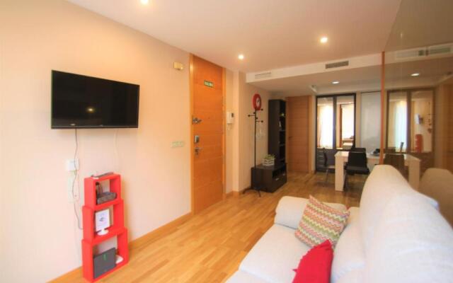 Modern CasaTuris Apartment with Castle Views A131