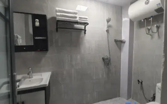 Korla Longzeyuan Hotel