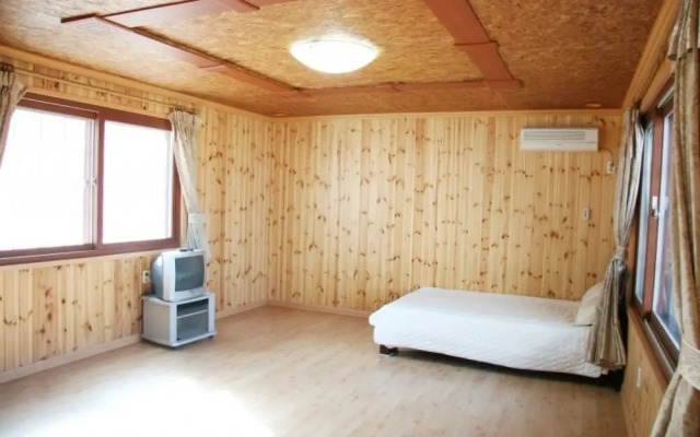 Hwaseonghaneul Sarangchae Pension