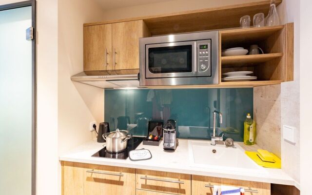 Stellaris Apartment Hotel