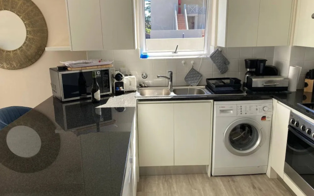 Oceanfront Apartment in Cape Town With Stunning Views