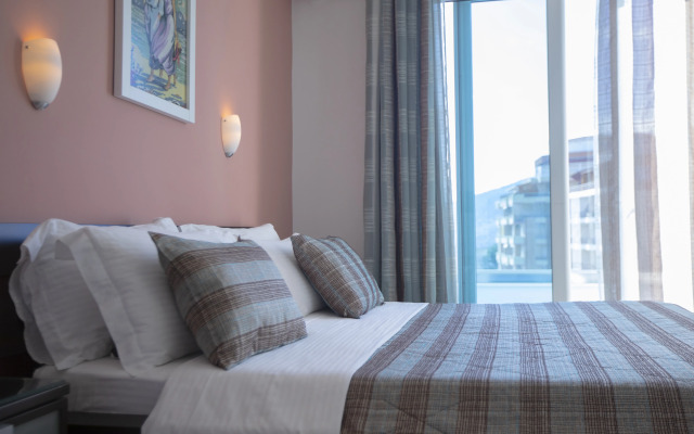 Hotel Oasis