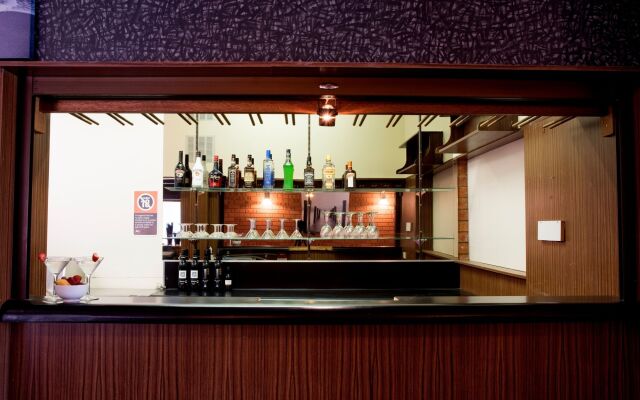 Nightcap at Archer Hotel