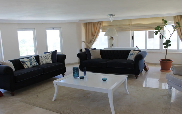 The Prince Inn Hotel & Villas