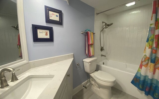 Summer House Condos by ALBVR