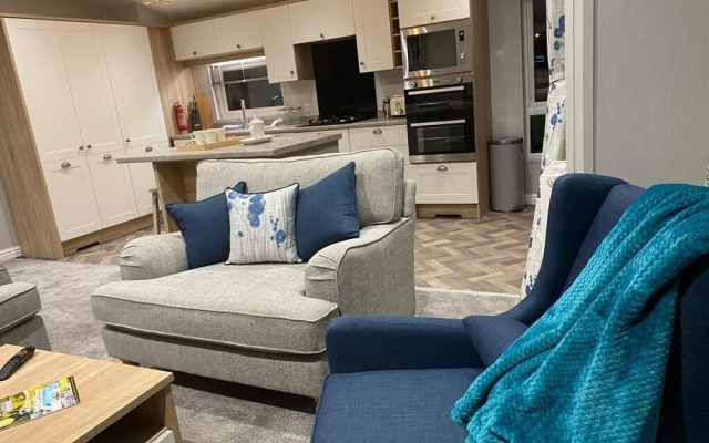 Elite Bluewater Lodge