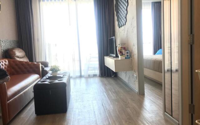 Kuno 2Br, Beachfront Jomtien