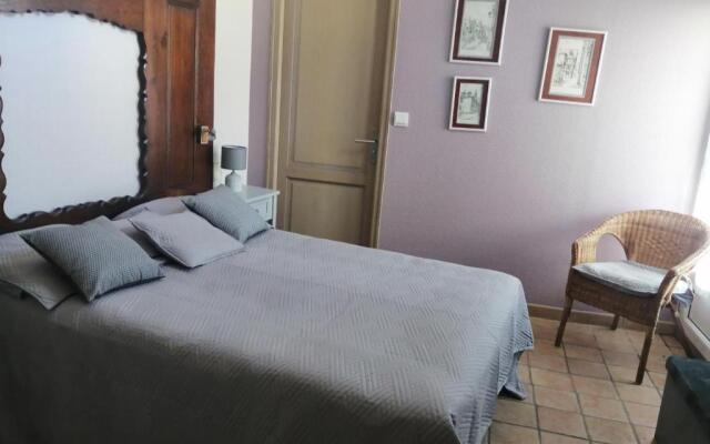 Le clos des augers, chambres d'hôtes et roulotte