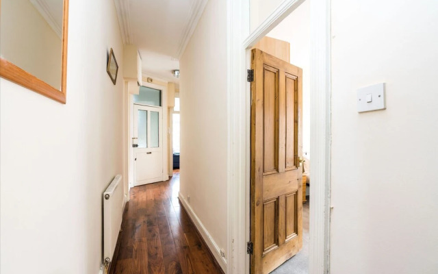 A Lovely, Bright and Airy, 3-bedroom Family Home