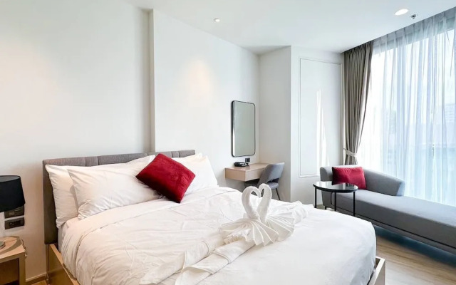 Elegant Room With Roof Top Pool - Best In Pattaya