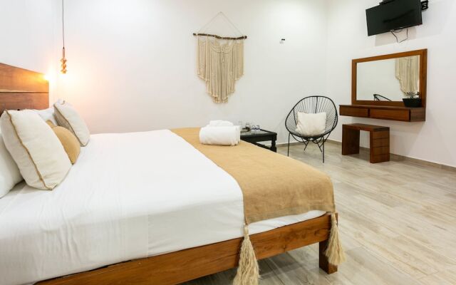 Standard Rooms by GuruHotel