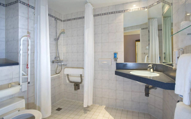 Holiday Inn Express Bristol - Filton by IHG