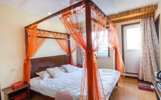 Wuzhen Times Town Theme Inn