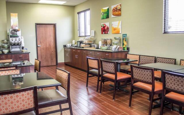 Quality Inn Hall of Fame