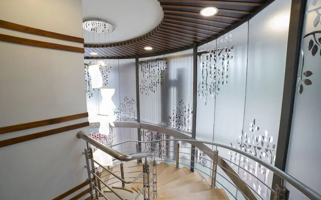 Icon Regency By Bhagini