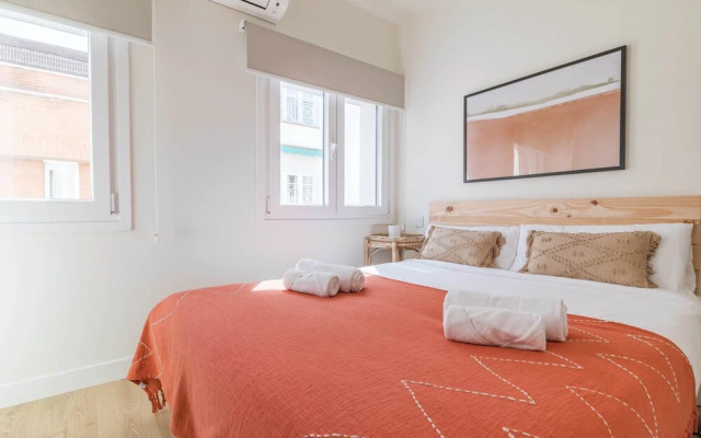 Double Castilla 2BR Home Near Castellana Avenue