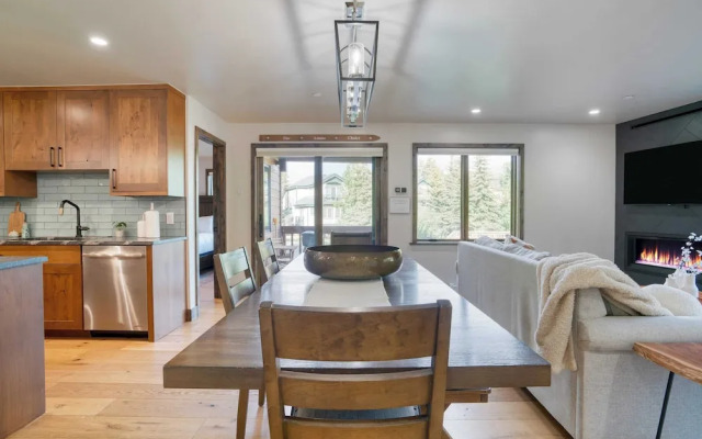 Snowflake by Avantstay Ski In/out + Patio