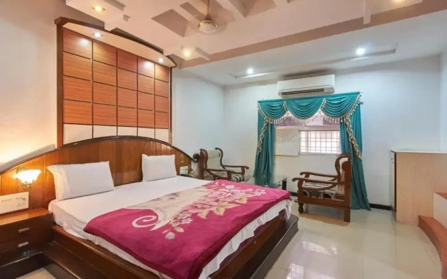 Hotel Rahul