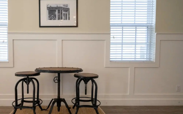 Amazing Beach House Near the Parks