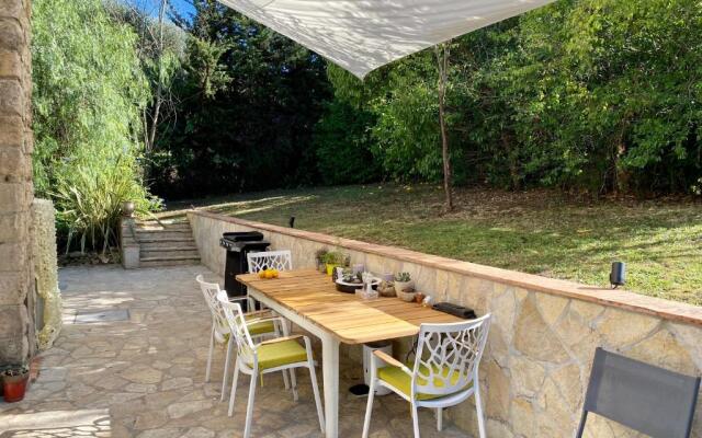 Private & comfortable stone villa with pool