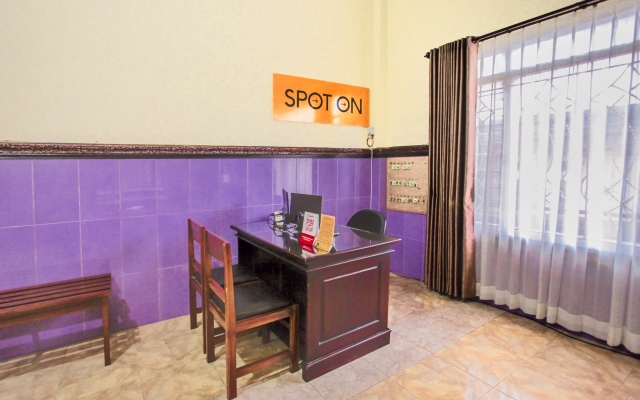 SPOT ON 1870 Graha Batu Mulia
