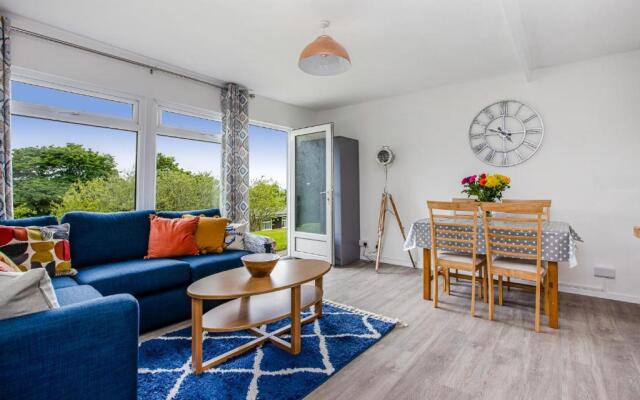 328 Norton Park, Dartmouth