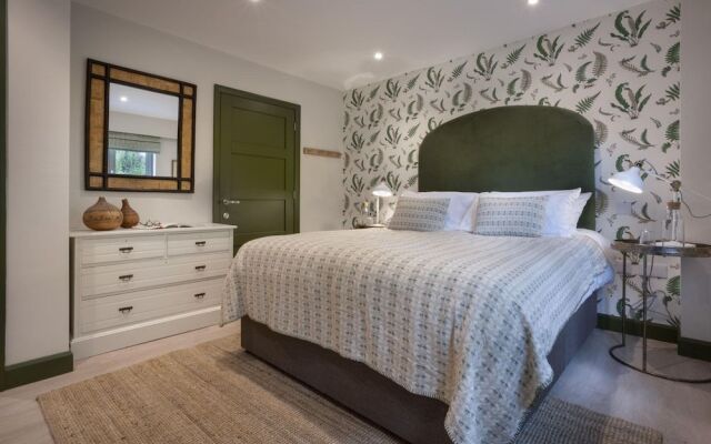 Barakat Lakes Escape