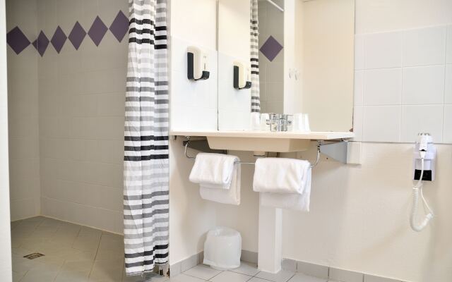 Cit'Hotel Restaurant Bowling de Millau