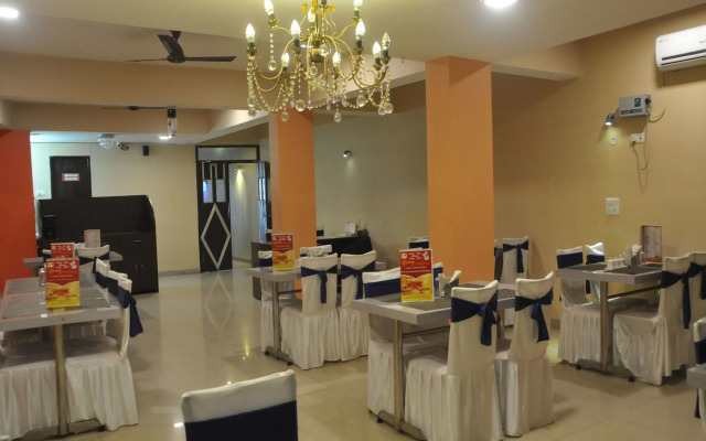 Season 4 by OYO Rooms