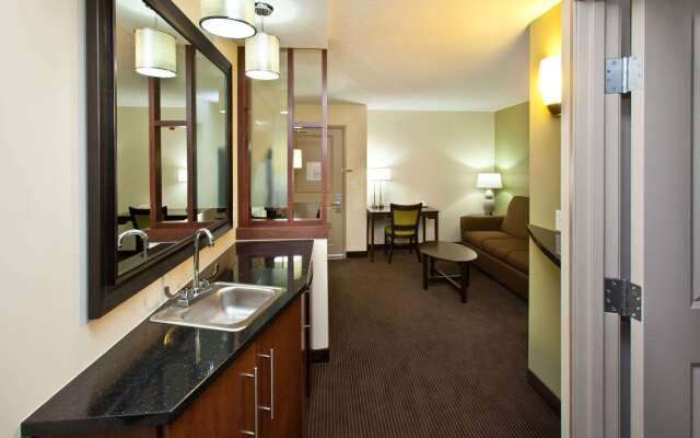 AmericInn by Wyndham Fairfield