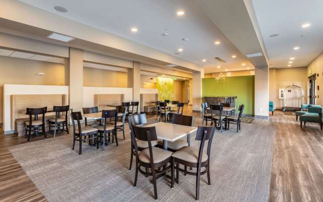 Sleep Inn & Suites Mt. Hope near Auction & Event Center