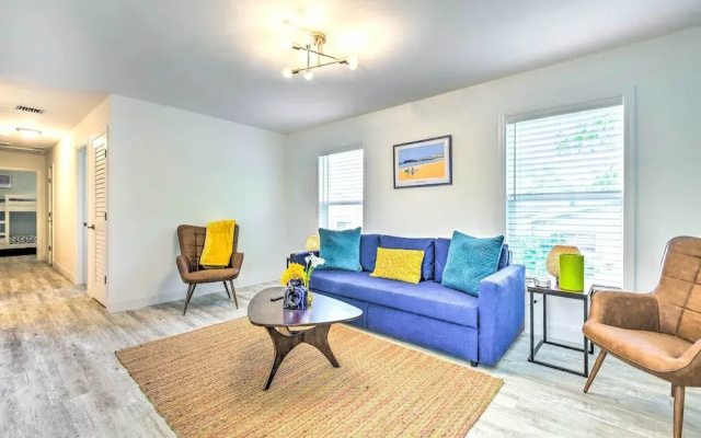 Near Downtown + Ocean: Sarasota Getaway
