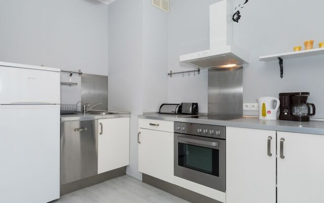 Apartments Chelmonskiego by Renters