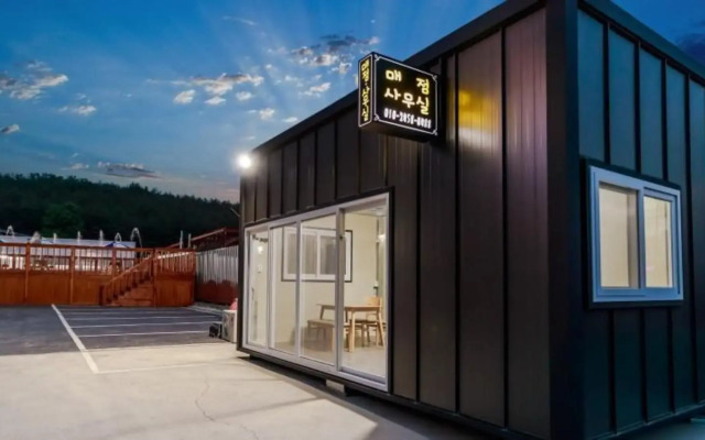 Gyeongju 322st Street Pension