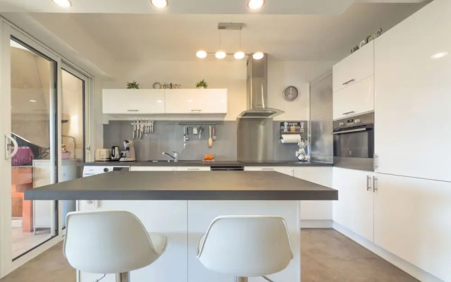 Le Cozy in Cannes With 2 Bedrooms and 1 Bathrooms