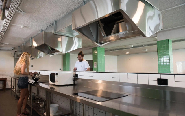 BUNK Surfers Paradise - International Backpacker Hostel