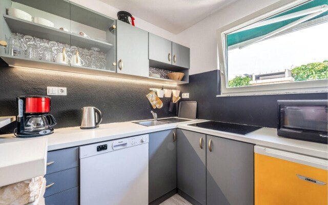 Beautiful Home in Vir With 4 Bedrooms, Wifi and Outdoor Swimming Pool
