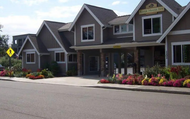 River House Inn, a Baymont by Wyndham