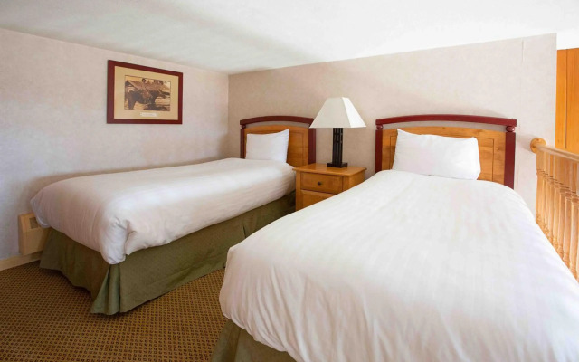 Fairmont Hot Springs Resort