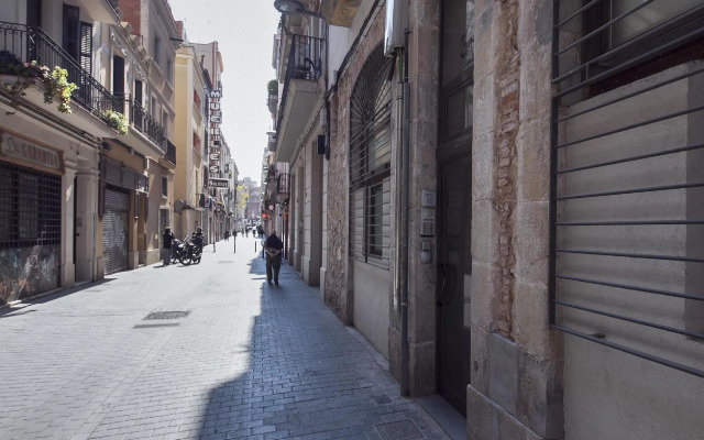 Inside Barcelona Apartments Sants
