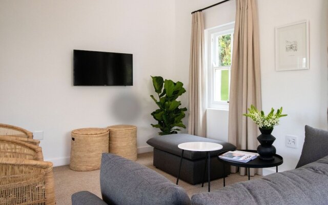 Middedorp Villa and Apartments