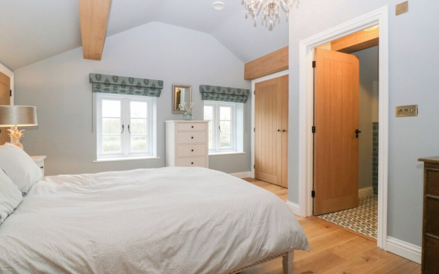 Velindra Farm Cottage
