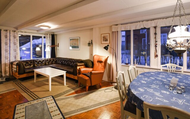 Awesome Home in Grebbestad With 4 Bedrooms and Wifi