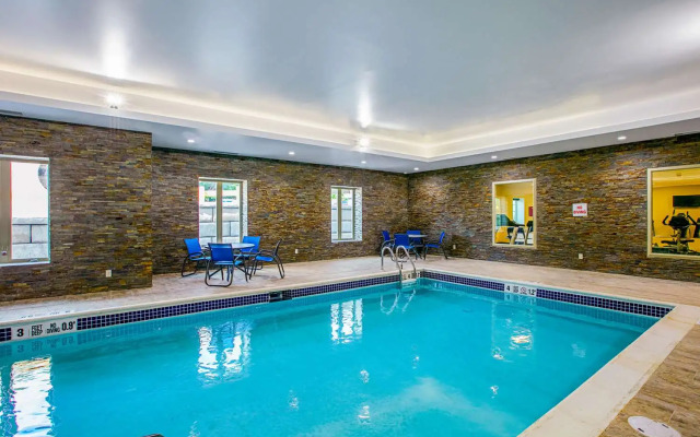 Comfort Suites Fishkill near Interstate 84