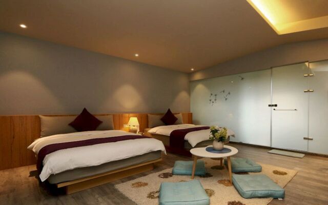 ii 1979 Bed&Breakfast