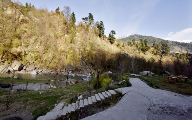 OYO 12271 Avenue Manali