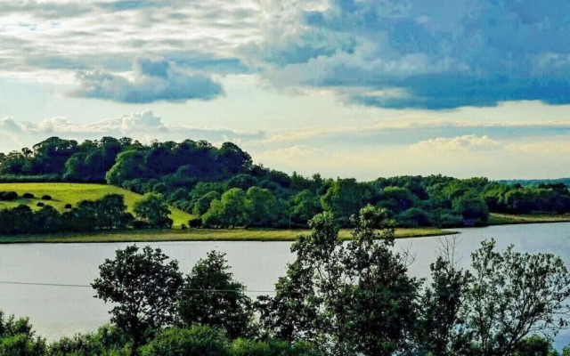 The Hide At Manton Bay Glamping Retreat