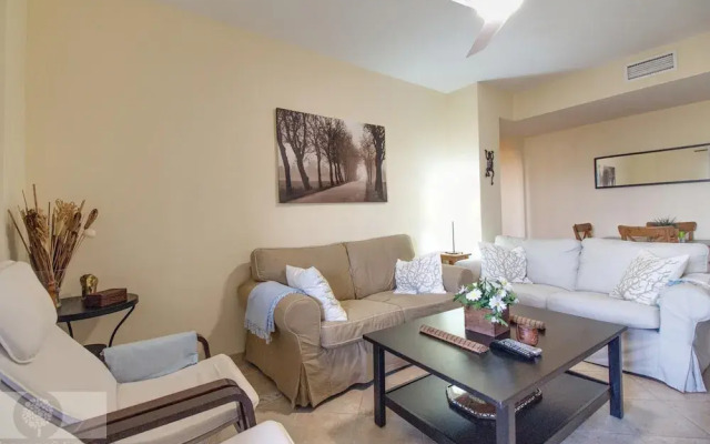 Charming 2-bedroom Apartment in Costa Esuri Golf