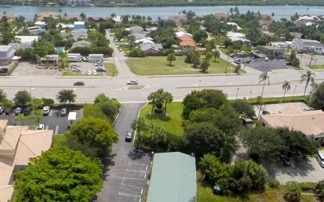 Tequesta Palms Inn