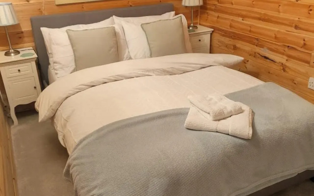 Peaceful Cabin in Skegby -sleeps2- Firer Pit